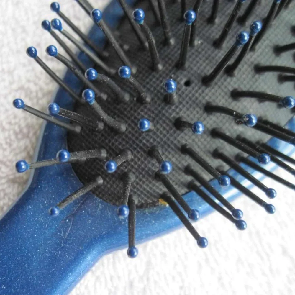 Goody Classic Smoothing Cushion Short to Mid Length Hair Brush 2000 USA Smoothes